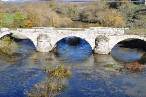 Puente de Quincoces de Yuso