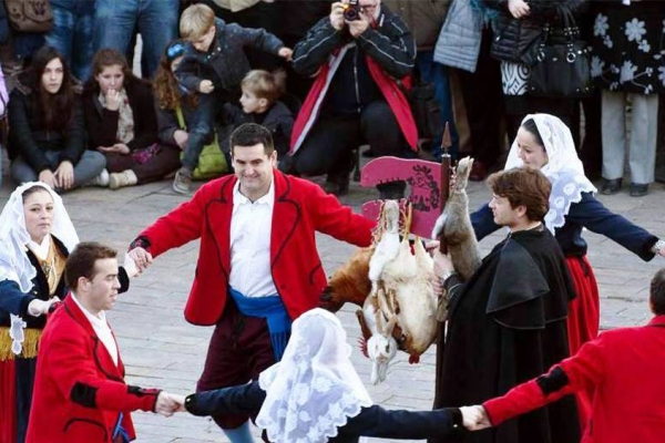 Danza del Escarrete en Poza de la Sal