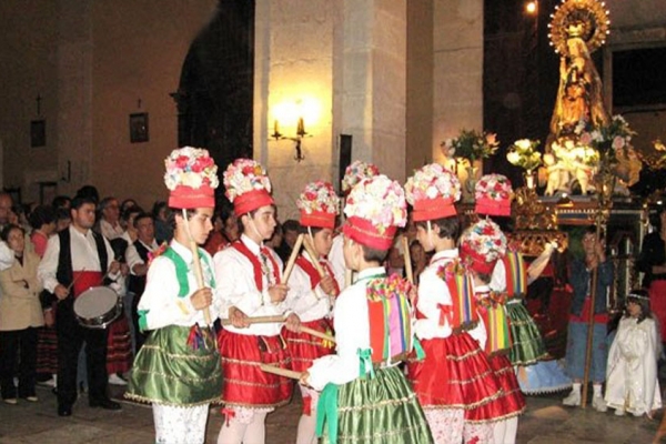 Danzantes de Fuentelcésped