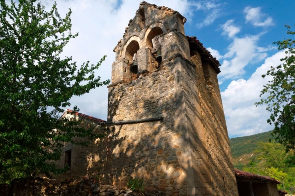 Iglesia de San Millán de Almendres